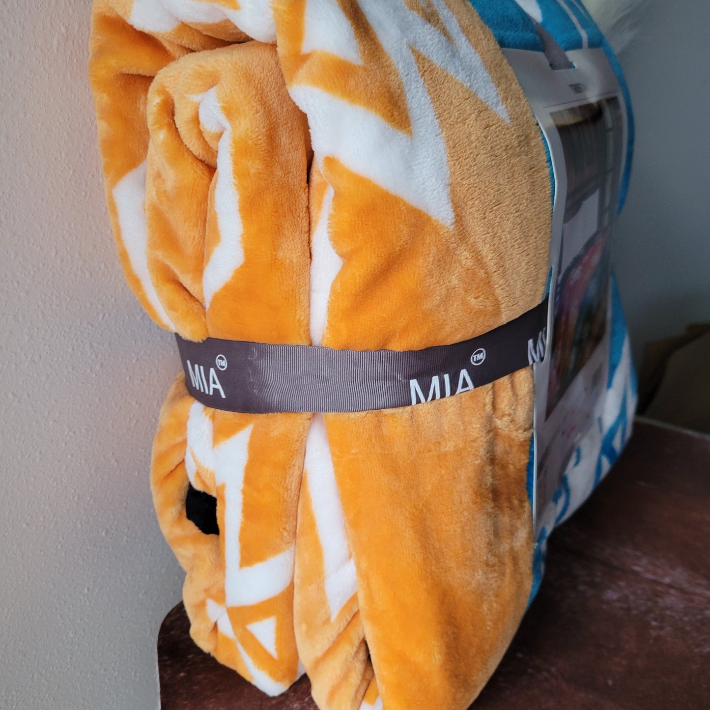 Mia King Throw Blanket - Trista