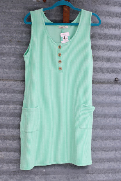 Ribbed green dress