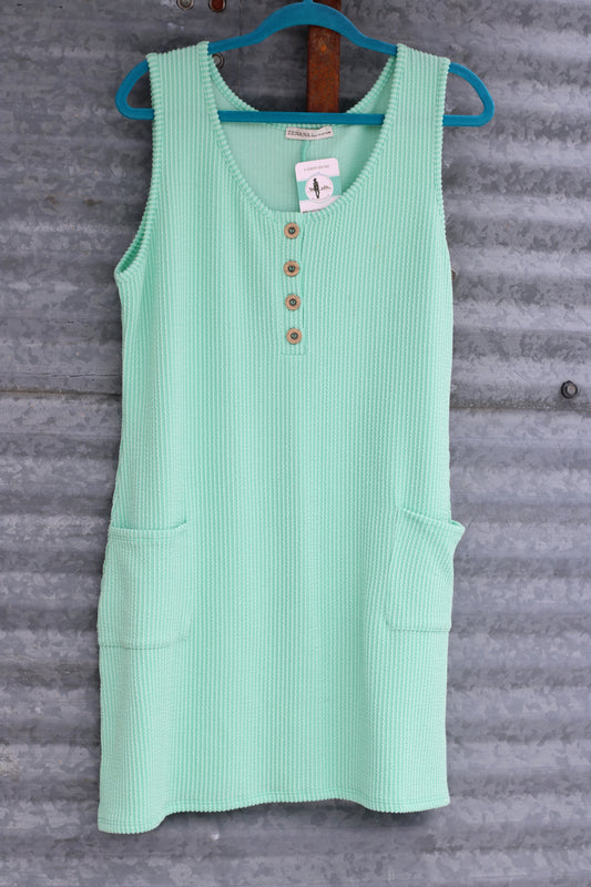 Ribbed green dress