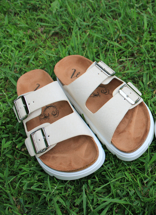 Very G Jazmin Platform Sandals