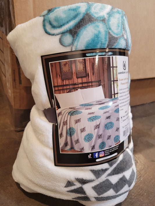 Twin Size Lightweight Throw Blanket - Turquoise Conchos