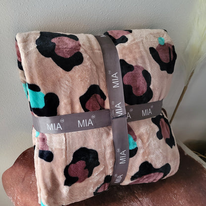 Mia King Throw Blanket - Leopard